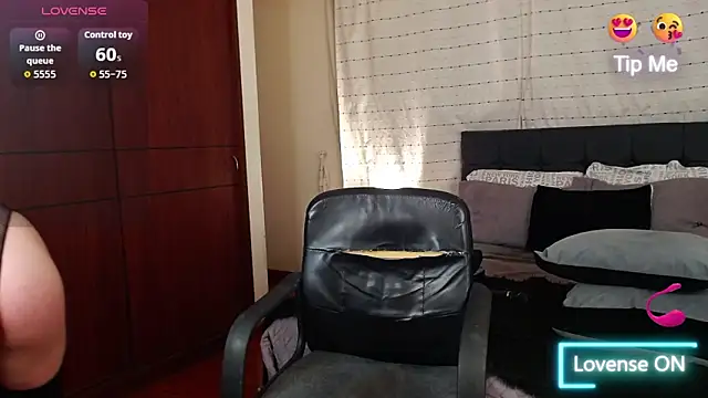 Hornymoan online show from 12/01/25, 10:54