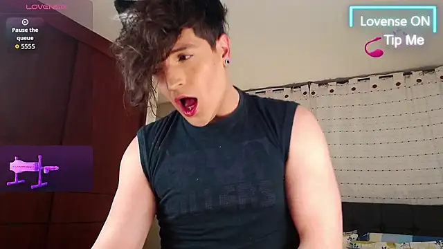 Hornymoan online show from 12/22/25, 10:43