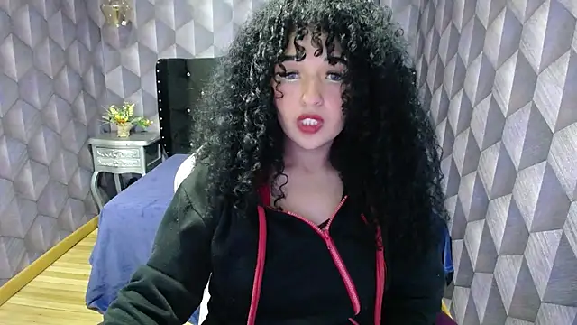 Snapshot of Sofiacowperx chatting on 03/02/25, 06:03 Sofiacowperx online show from 03/02/25, 06:03
