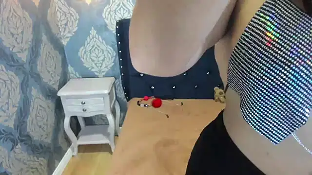 Snapshot of Sofiacowperx chatting on 09/17/25, 01:13 Sofiacowperx online show from 09/17/25, 01:13