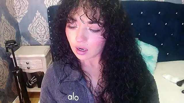 Sofiacowperx online show from 07/18/26, 12:47