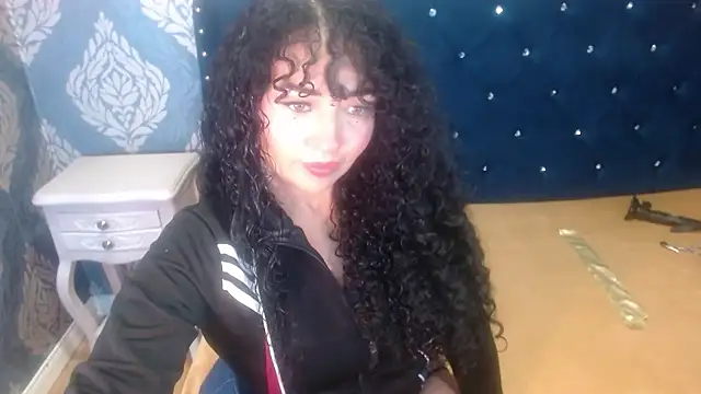 Sofiacowperx online show from 01/19/26, 01:26