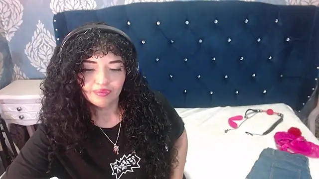 Snapshot of Sofiacowperx chatting on 05/15/26, 01:31 Sofiacowperx online show from 05/15/26, 01:31