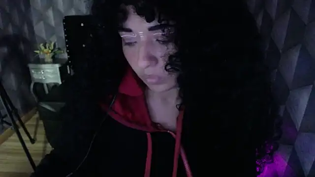 Snapshot of Sofiacowperx chatting on 02/25/25, 07:38 Sofiacowperx online show from 02/25/25, 07:38