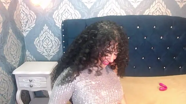 Sofiacowperx online show from 11/14/25, 06:33