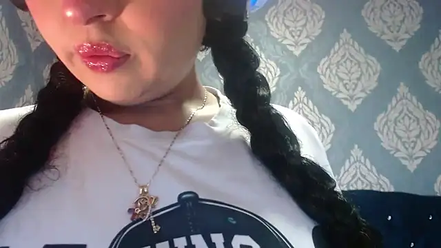 Snapshot of Sofiacowperx chatting on 06/04/26, 09:30 Sofiacowperx online show from 06/04/26, 09:30