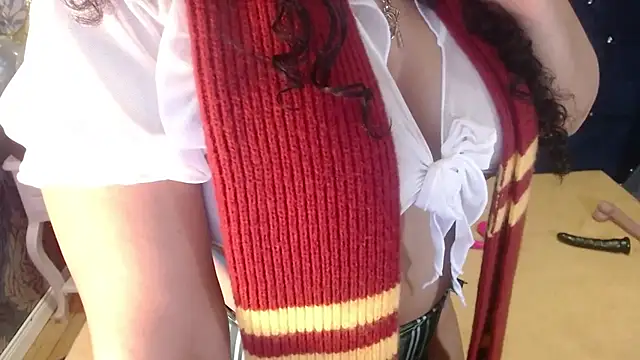 Sofiacowperx online show from 04/13/26, 01:15