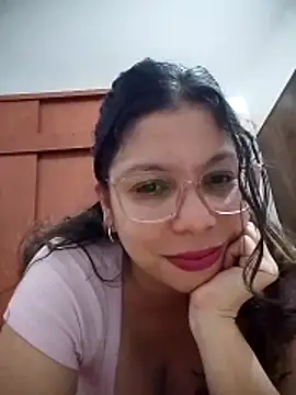 Snapshot of Carliina_Soussa chatting on 04/07/26, 11:50 Carliina Soussa online show from 04/07/26, 11:50