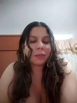Snapshot of Carliina_Soussa chatting on 10/14/25, 01:50 Carliina Soussa online show from 10/14/25, 01:50