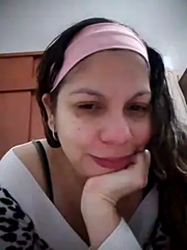 Carliina Soussa online show from 11/17/25, 02:15