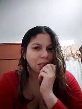 Snapshot of Carliina_Soussa chatting on 10/14/25, 11:14 Carliina Soussa online show from 10/14/25, 11:14