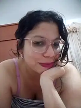 Snapshot of Carliina_Soussa chatting on 04/01/26, 10:50 Carliina Soussa online show from 04/01/26, 10:50