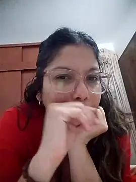 Snapshot of Carliina_Soussa chatting on 04/14/26, 12:04 Carliina Soussa online show from 04/14/26, 12:04