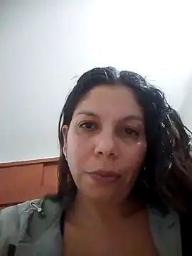 Snapshot of Carliina_Soussa chatting on 03/21/25, 10:39 Carliina Soussa online show from 03/21/25, 10:39