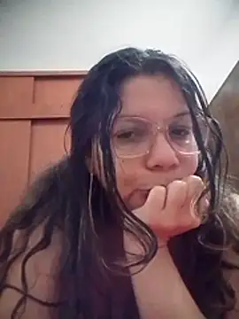 Snapshot of Carliina_Soussa chatting on 06/14/26, 02:46 Carliina Soussa online show from 06/14/26, 02:46