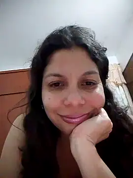 Snapshot of Carliina_Soussa chatting on 03/06/25, 02:41 Carliina Soussa online show from 03/06/25, 02:41