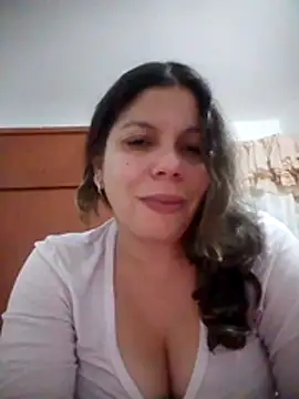 Snapshot of Carliina_Soussa chatting on 10/20/25, 01:18 Carliina Soussa online show from 10/20/25, 01:18