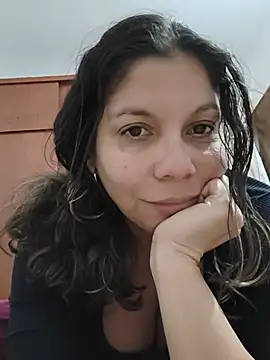 Snapshot of Carliina_Soussa chatting on 07/03/26, 10:38 Carliina Soussa online show from 07/03/26, 10:38
