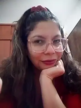 Snapshot of Carliina_Soussa chatting on 06/05/26, 10:48 Carliina Soussa online show from 06/05/26, 10:48