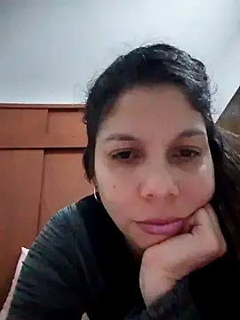 Snapshot of Carliina_Soussa chatting on 03/18/25, 04:51 Carliina Soussa online show from 03/18/25, 04:51