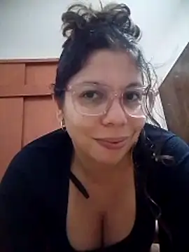 Snapshot of Carliina_Soussa chatting on 04/16/26, 02:12 Carliina Soussa online show from 04/16/26, 02:12