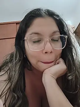 Snapshot of Carliina_Soussa chatting on 07/04/26, 10:36 Carliina Soussa online show from 07/04/26, 10:36