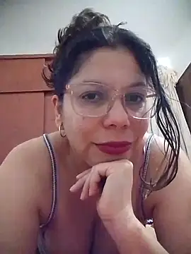 Snapshot of Carliina_Soussa chatting on 06/18/26, 10:48 Carliina Soussa online show from 06/18/26, 10:48