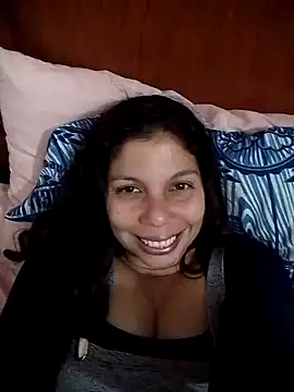 Snapshot of Carliina_Soussa chatting on 03/12/25, 02:20 Carliina Soussa online show from 03/12/25, 02:20