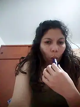 Snapshot of Carliina_Soussa chatting on 03/15/25, 04:35 Carliina Soussa online show from 03/15/25, 04:35