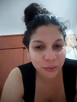 Snapshot of Carliina_Soussa chatting on 03/22/25, 01:43 Carliina Soussa online show from 03/22/25, 01:43