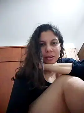 Snapshot of Carliina_Soussa chatting on 03/12/25, 05:24 Carliina Soussa online show from 03/12/25, 05:24