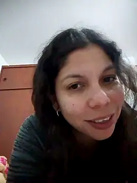 Snapshot of Carliina_Soussa chatting on 03/08/25, 04:34 Carliina Soussa online show from 03/08/25, 04:34
