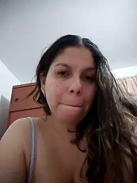 Snapshot of Carliina_Soussa chatting on 09/29/25, 03:02 Carliina Soussa online show from 09/29/25, 03:02