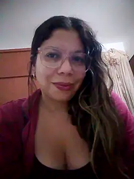 Snapshot of Carliina_Soussa chatting on 03/23/26, 01:06 Carliina Soussa online show from 03/23/26, 01:06