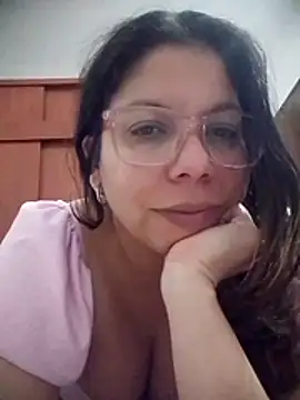 Snapshot of Carliina_Soussa chatting on 06/22/26, 01:00 Carliina Soussa online show from 06/22/26, 01:00