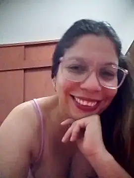 Snapshot of Carliina_Soussa chatting on 06/12/26, 11:35 Carliina Soussa online show from 06/12/26, 11:35