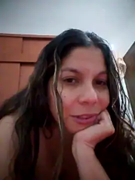 Snapshot of Carliina_Soussa chatting on 10/10/25, 11:16 Carliina Soussa online show from 10/10/25, 11:16