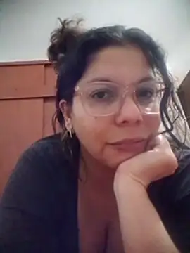Snapshot of Carliina_Soussa chatting on 06/17/26, 11:36 Carliina Soussa online show from 06/17/26, 11:36