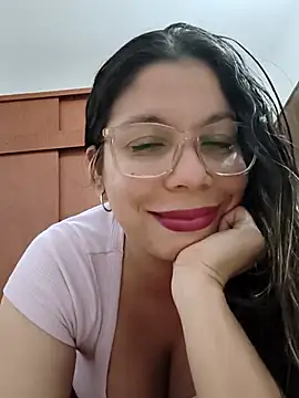 Snapshot of Carliina_Soussa chatting on 07/05/26, 11:00 Carliina Soussa online show from 07/05/26, 11:00