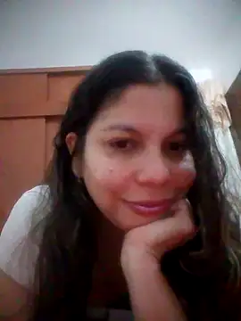 Snapshot of Carliina_Soussa chatting on 10/06/25, 02:46 Carliina Soussa online show from 10/06/25, 02:46