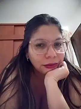Snapshot of Carliina_Soussa chatting on 06/24/26, 11:35 Carliina Soussa online show from 06/24/26, 11:35