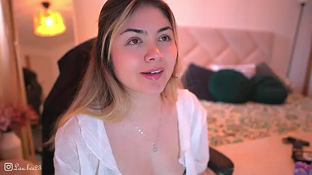 Lau Bee online show from 12/03/25, 05:01