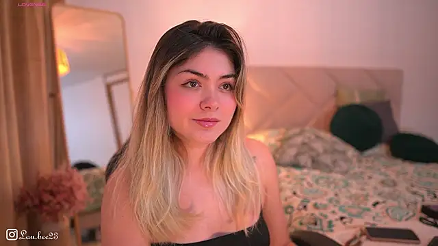 Lau Bee online show from 01/10/26, 05:19