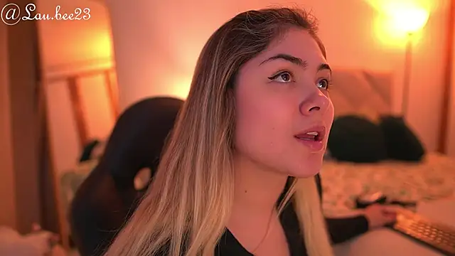 Lau Bee online show from 10/07/25, 06:20