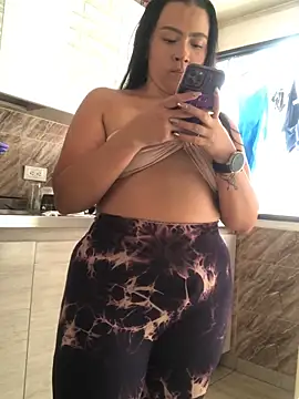 Abigail Cowen online show from 11/25/25, 03:45