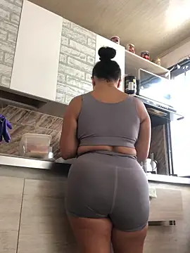 Abigail Cowen online show from 12/03/25, 03:33