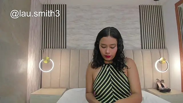 laura smith33 online show from 10/29/25, 03:00