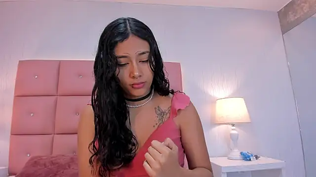 laura smith33 online show from 03/12/25, 02:34