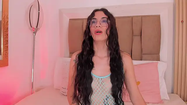 Clarisse28 online show from 02/15/26, 07:35