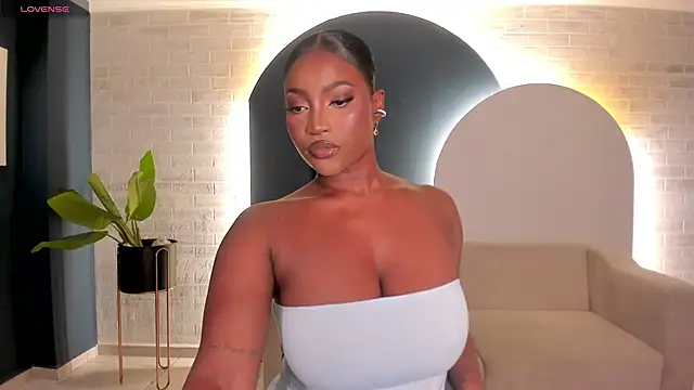 SavannahStorm online show from 05/29/26, 01:17